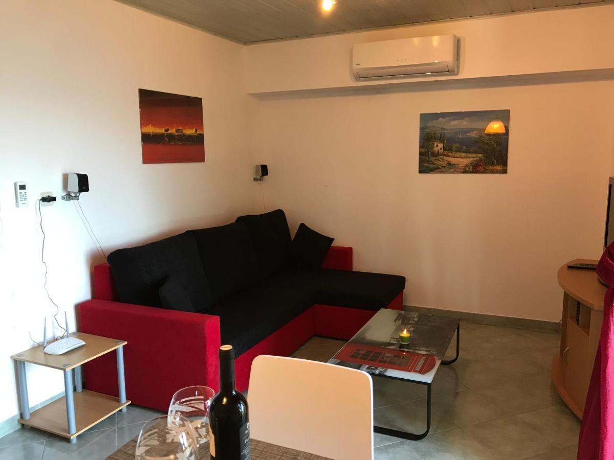 Grdelin Apartment Omiš Exterior foto